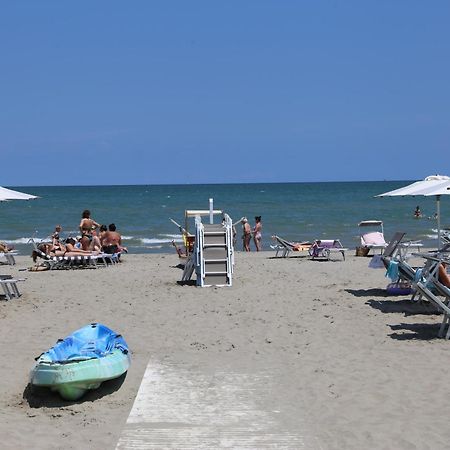 Hotel Senza Pensieri Riccione Exterior photo